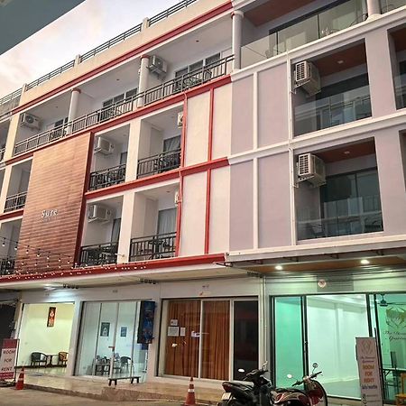 Praew Mansion Hotel Kamala-part Kültér fotó