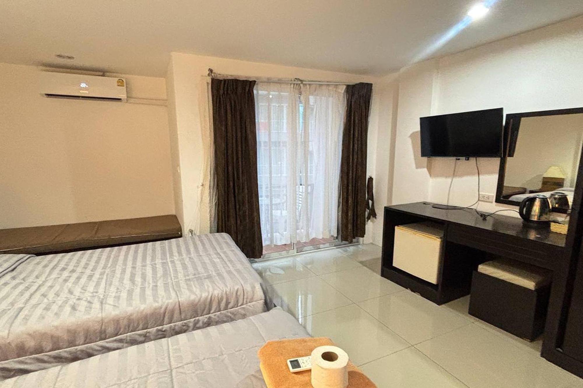 Praew Mansion Hotel Kamala-part Kültér fotó