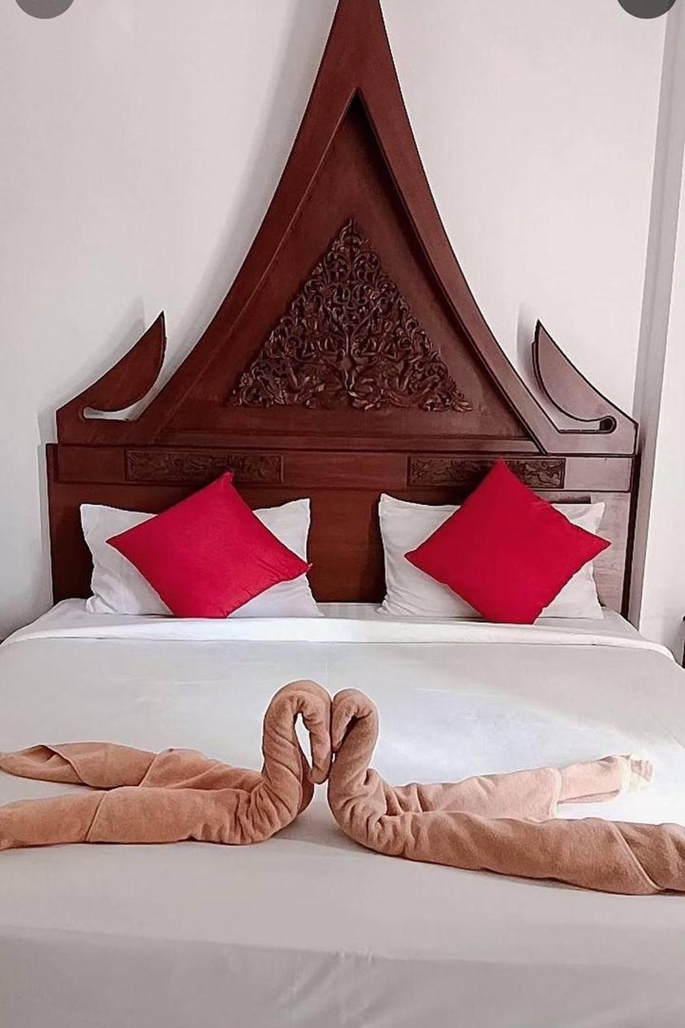 Praew Mansion Hotel Kamala-part Kültér fotó