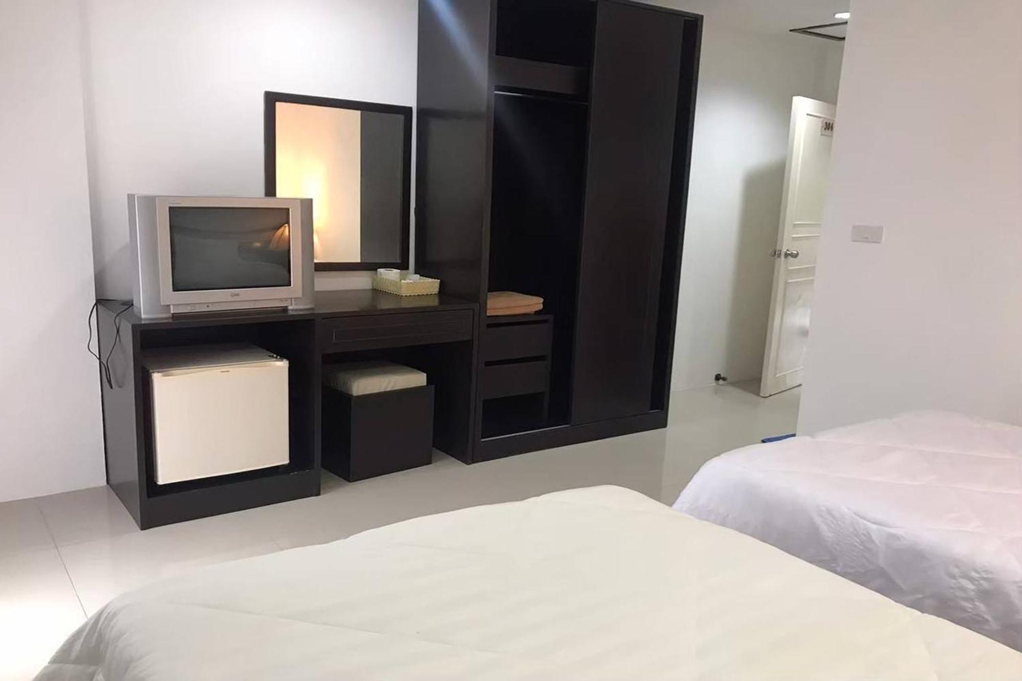 Praew Mansion Hotel Kamala-part Kültér fotó